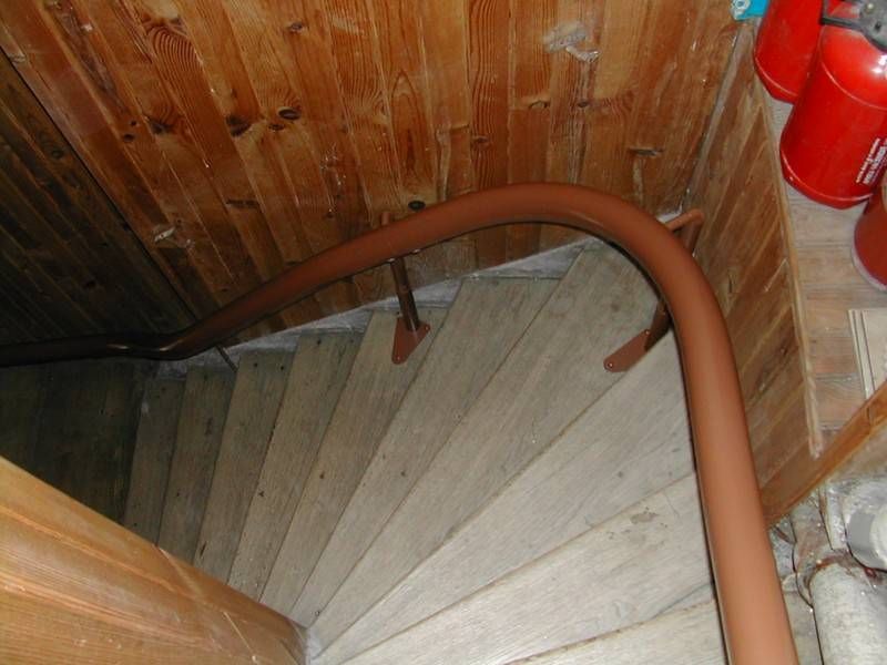 Placer une chaise montante pour escalier courbe à Vanves 92
