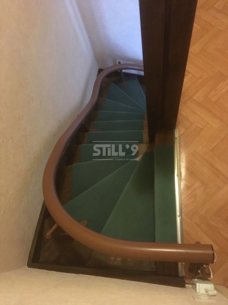 Mettre un monte escalier courbe à Meaux 77