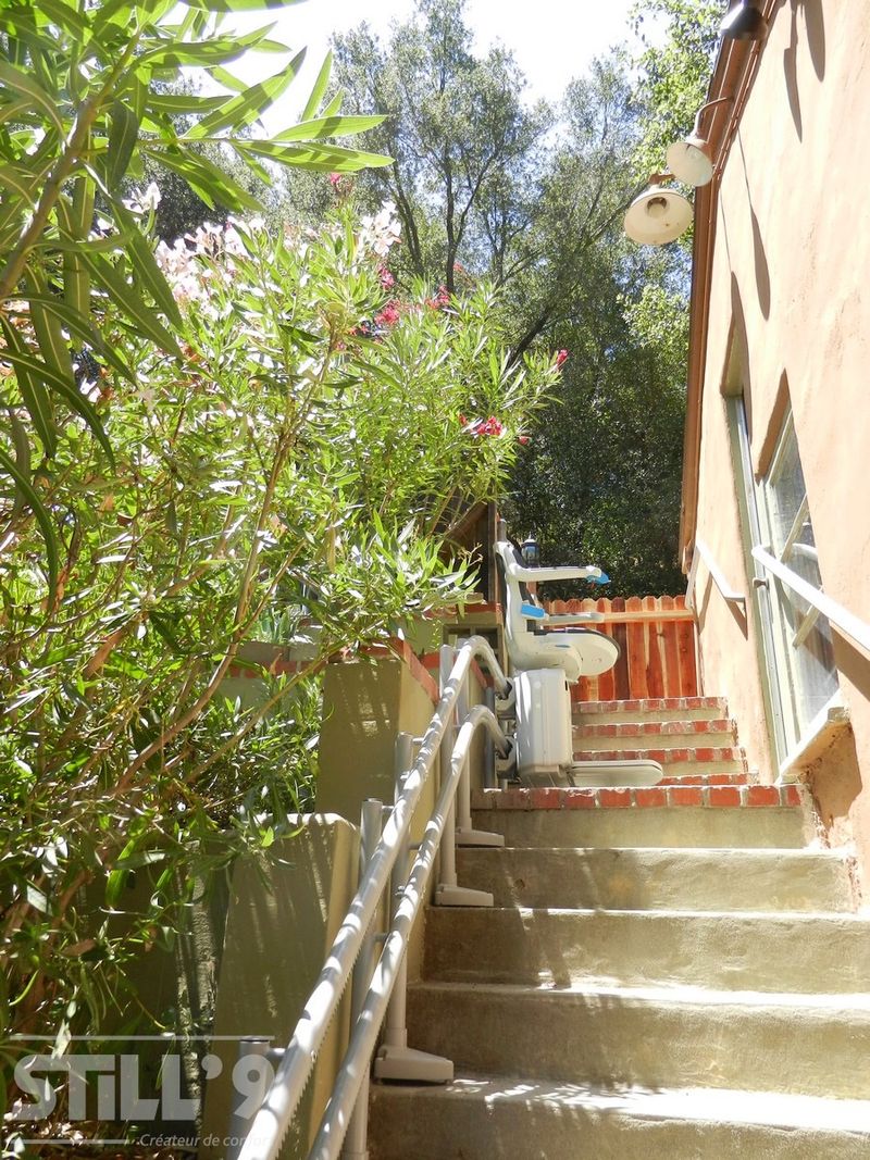 Installation d'un monte escalier extérieur dans les Yvelines 78