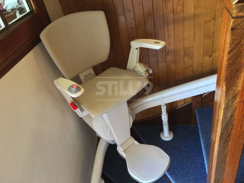 Montage d'un monte escalier électrique aux alentours de l'Essonne 91