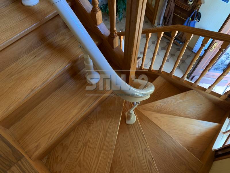 Fixer un monte-escalier intérieur avec virage à proximité de Linas 91