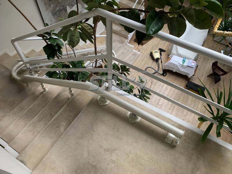 Mise en place d'un fauteuil monte personne intérieur en région parisienne