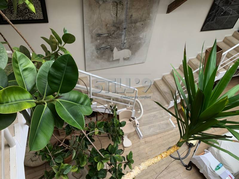 Placer un fauteuil monte personne intérieur en région parisienne