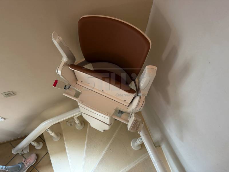 Remplacer une chaise d'escalier intérieure à proximité de Arpajon 91