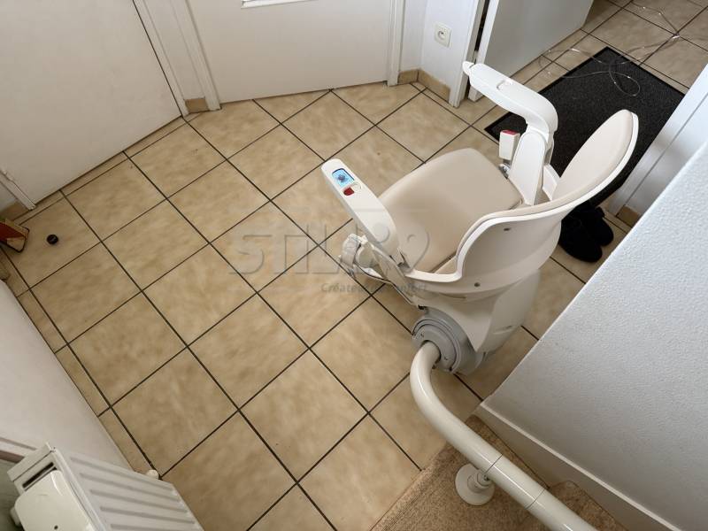 Réalisation d'un monte-escalier électrique à domicile en Eure-et-Loir 28