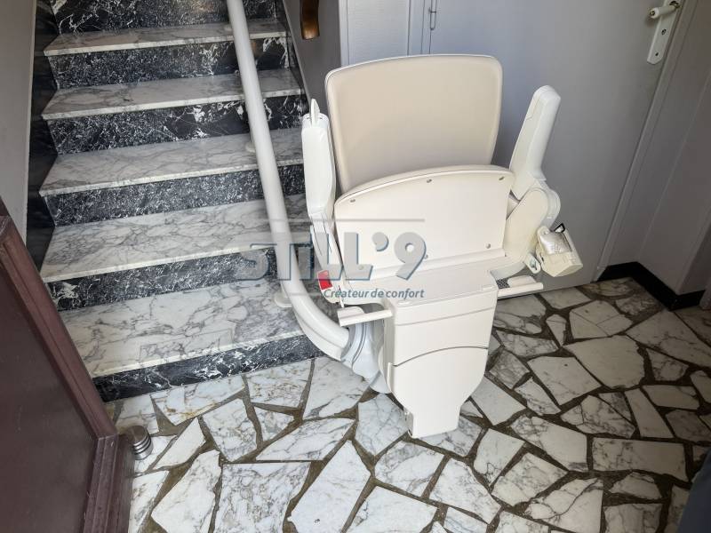 Utilisation d'un fauteuil électrique PMR à domicile dans les Hauts de Seine 92