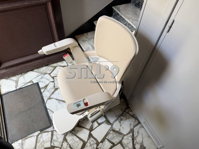 Installation d'un fauteuil électrique PMR à domicile à côté d'Antony 92