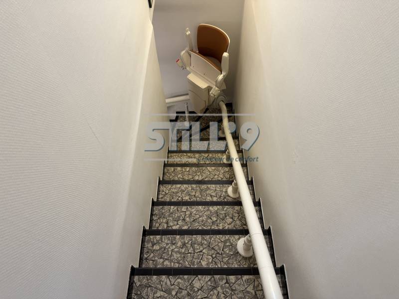 Rendre plus accessible sa maison avec le monte escalier intérieur en Essonne