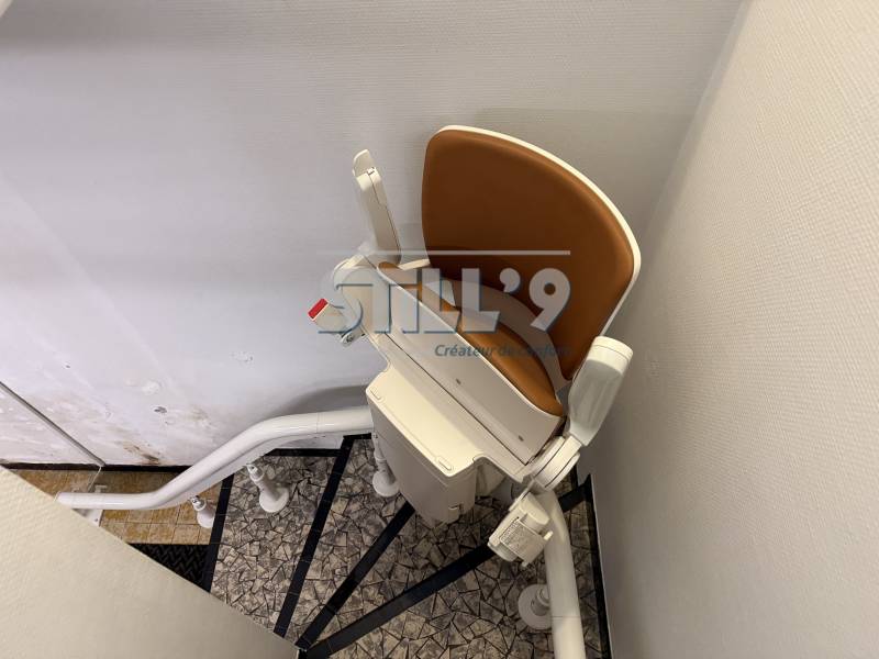 Rendre son logement plus accessible avec le un monte escalier intérieur dans les environs de Saint Michel sur Orge 91