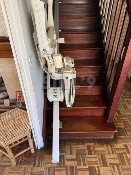 Création d'un fauteuil monte-escalier intérieur droit proche de Bruyères sur Oise