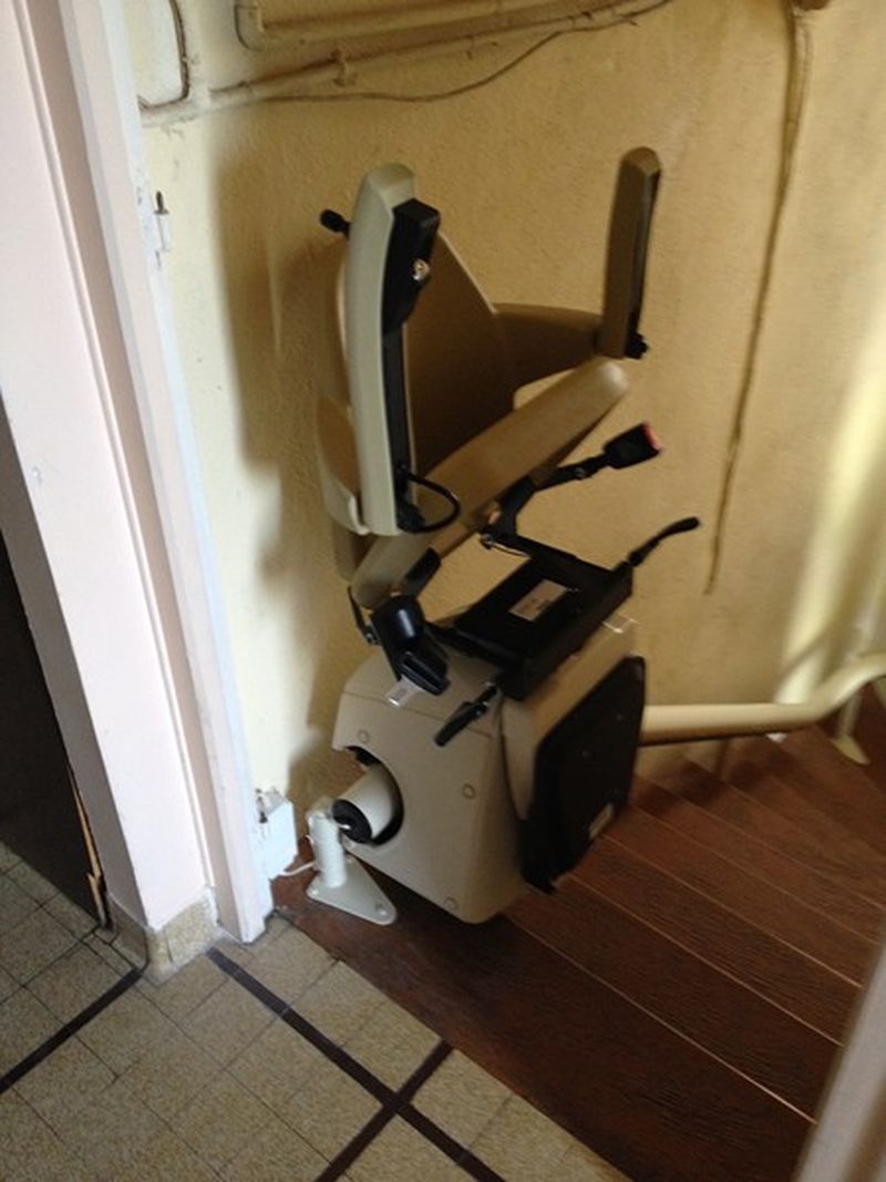 Agencement d'une chaise montante pour handicapé proche d'Antony 92