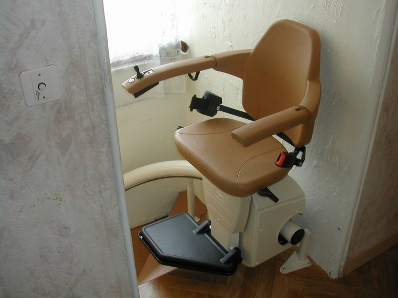 Acheter un monte escalier dans les Hauts de Seine 92.